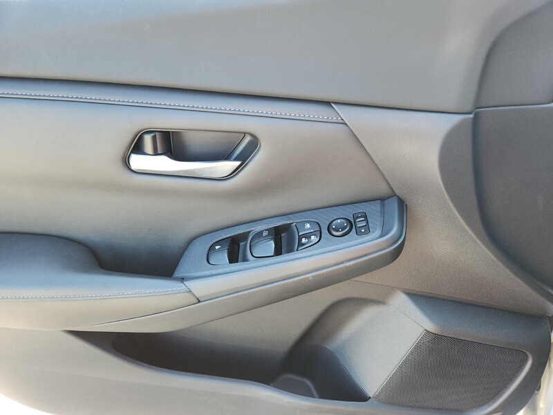 2021 Nissan Sentra SV photo 28