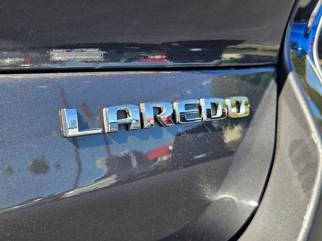 2023 Jeep Grand Cherokee Laredo photo 28