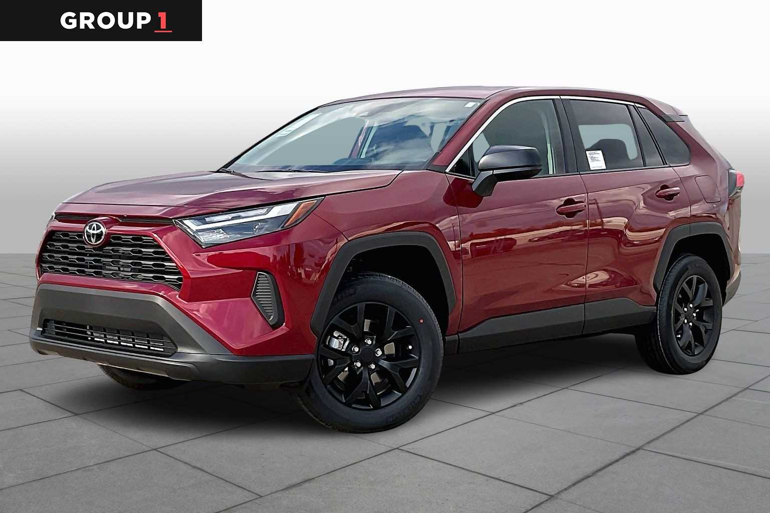2025 Toyota RAV4 LE's photo