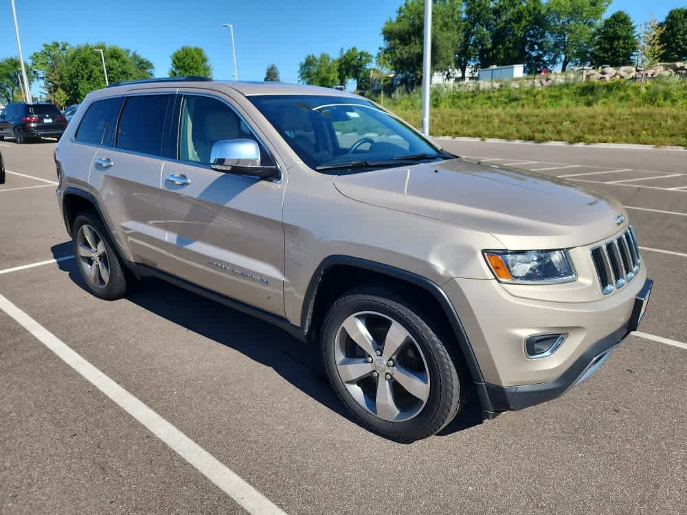 Used 2014 Jeep Grand Cherokee Limited with VIN 1C4RJFBG0EC505298 for sale in Vadnais Heights, Minnesota