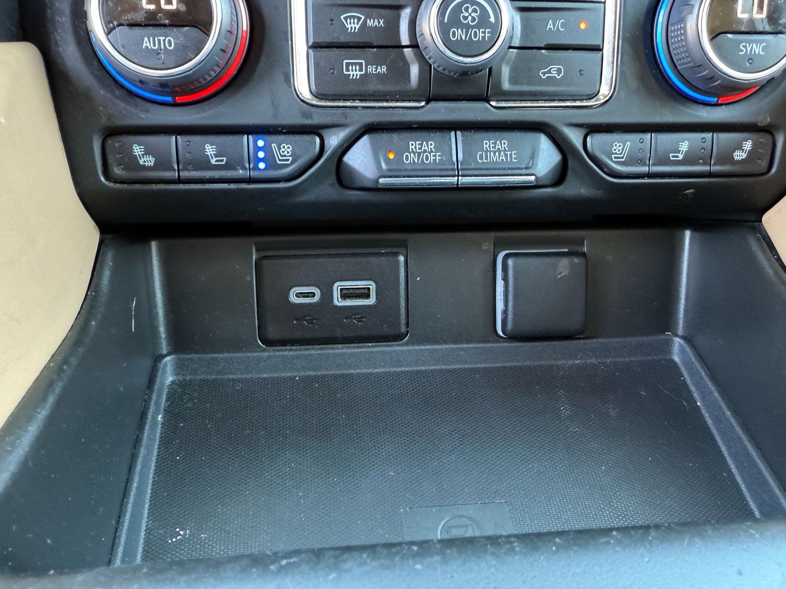 2023 Chevrolet Tahoe Premier photo 26