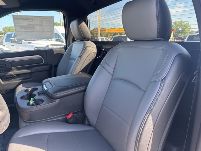 2025 Ram 3500 Tradesman photo 16