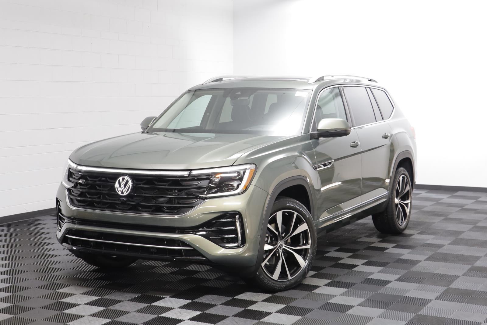2026 Volkswagen Atlas SEL Premium R-Line's photo