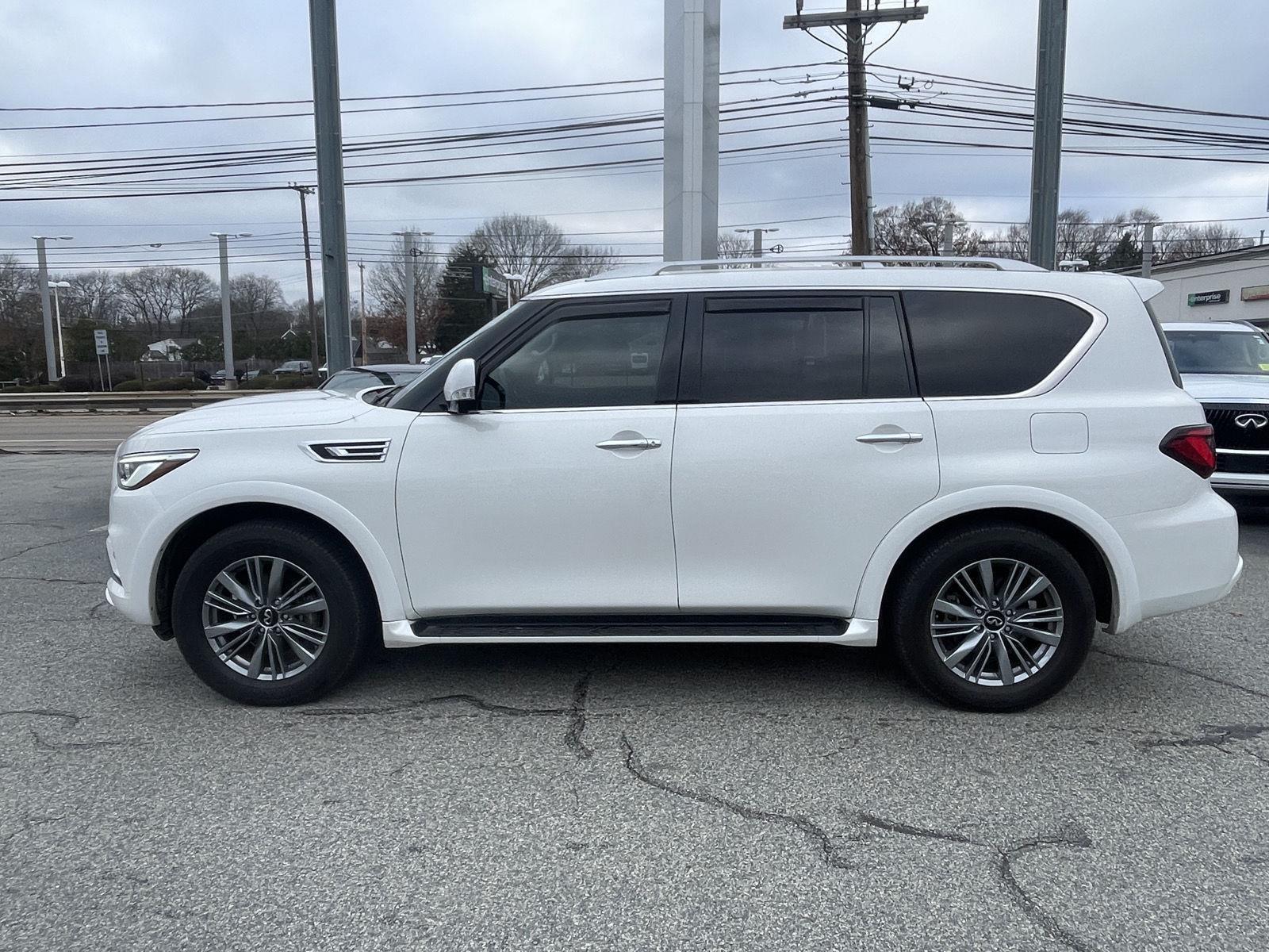 2024 Infiniti QX80 Luxe photo 3