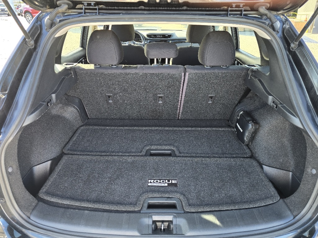 2021 Nissan Rogue Sport SV photo 23