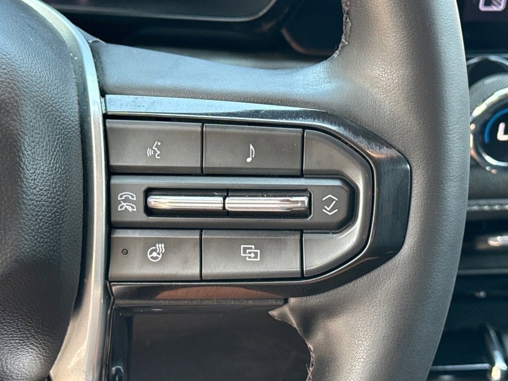 2023 Chevrolet Colorado LT photo 10
