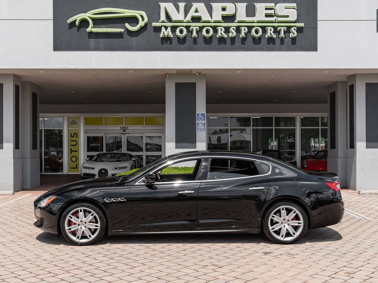 2014 Maserati Quattroporte GTS photo 31