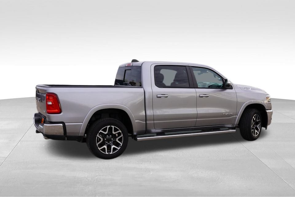 2025 Ram 1500 Laramie photo 4