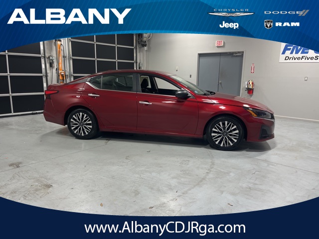2024 Nissan Altima SV's photo