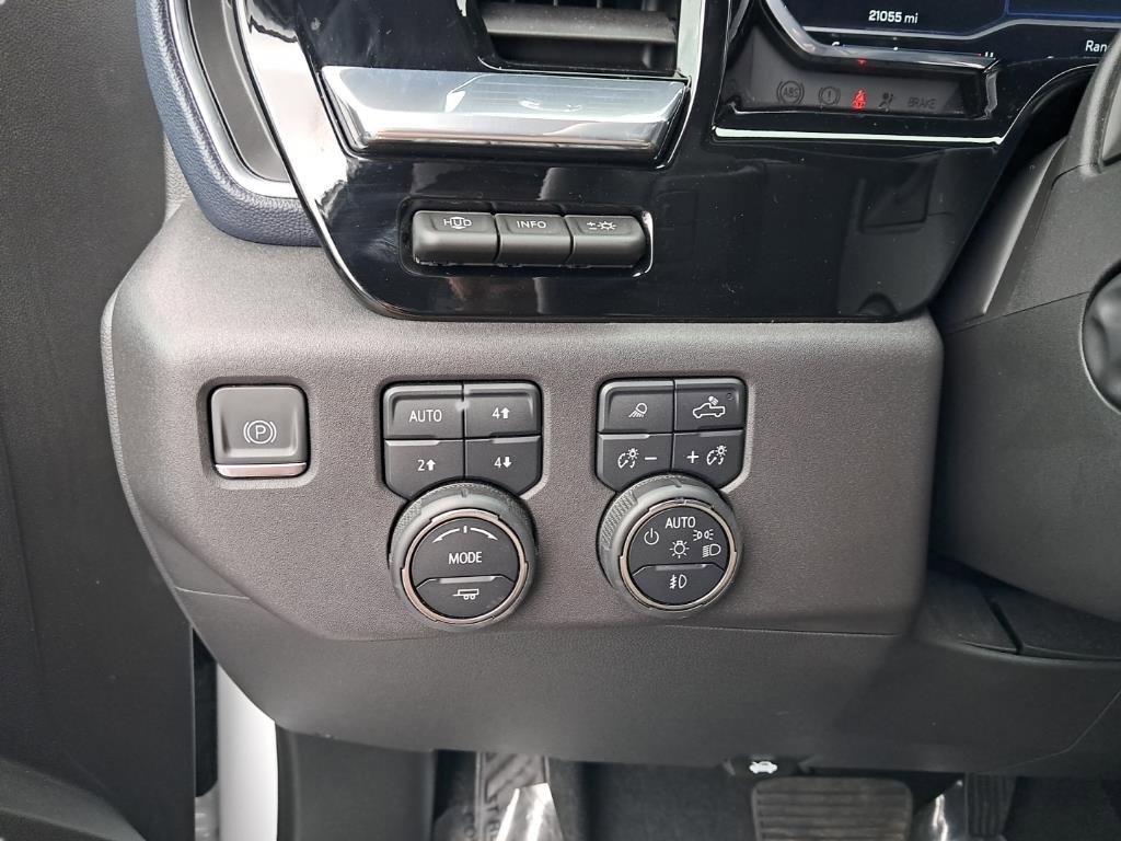 2023 Chevrolet Silverado 1500 High Country photo 10