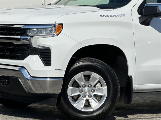 2025 Chevrolet Silverado 1500 LT photo 7