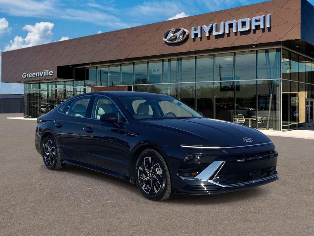 2025 Hyundai Sonata SEL's photo