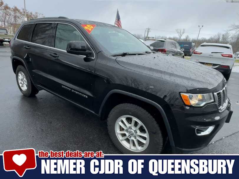 2020 Jeep Grand Cherokee Laredo E photo 2