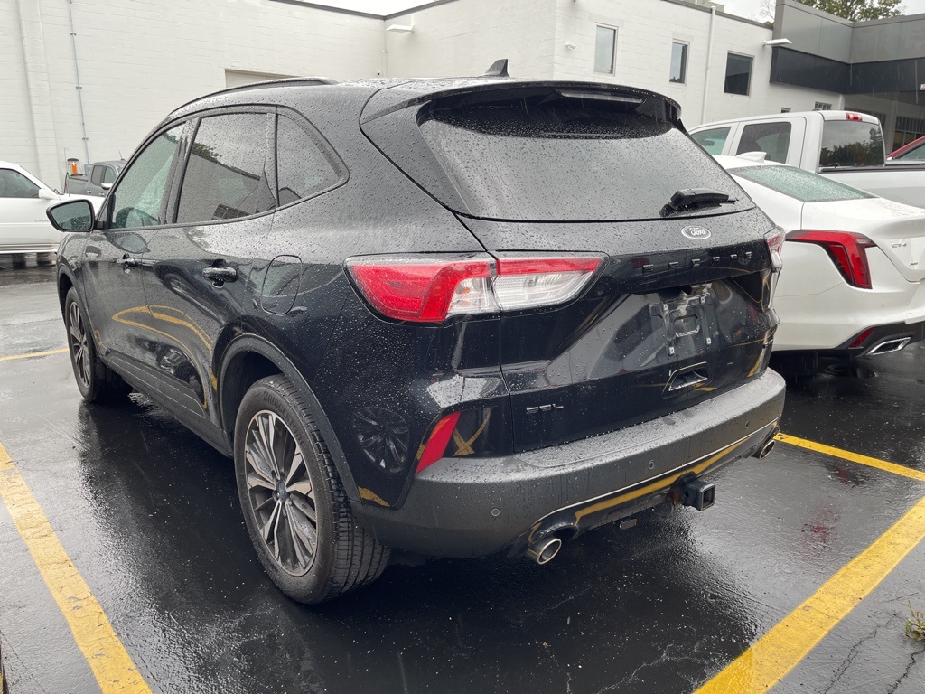 2022 Ford Escape SEL photo 3