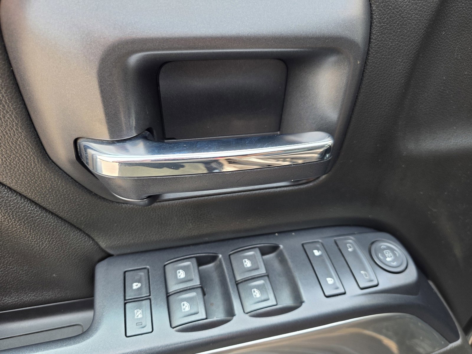 2017 Chevrolet Silverado 1500 LT photo 19