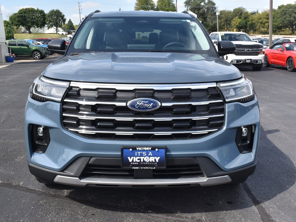 2025 Ford Explorer photo 23