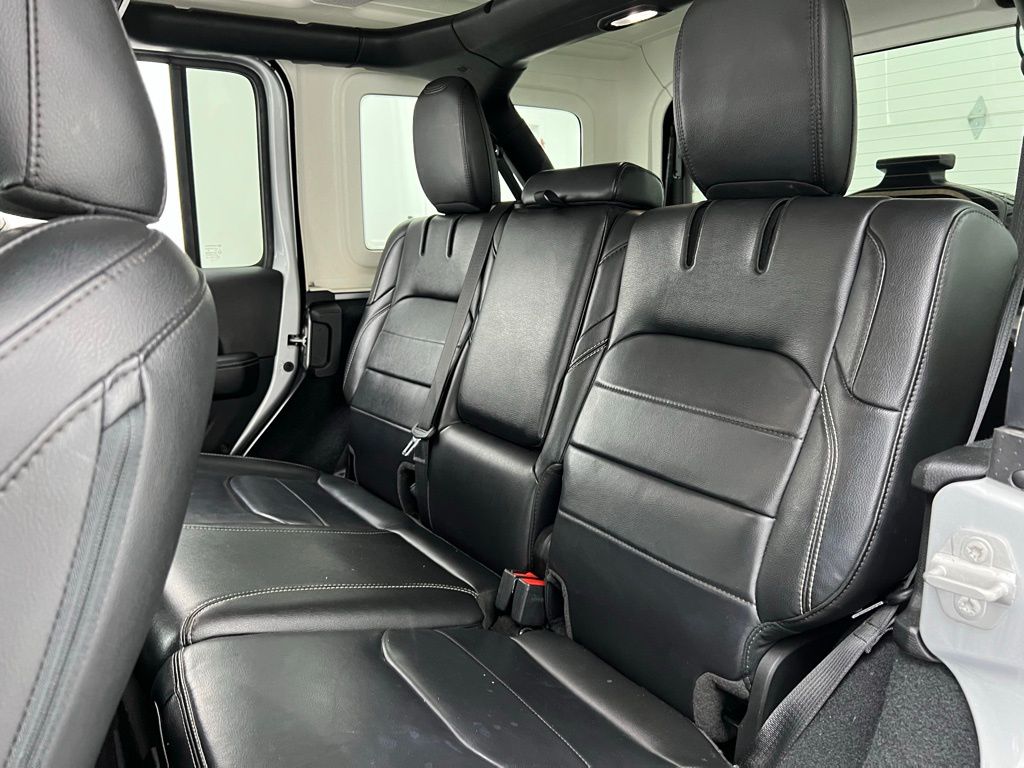 2023 Jeep Wrangler Sahara 4xe photo 22