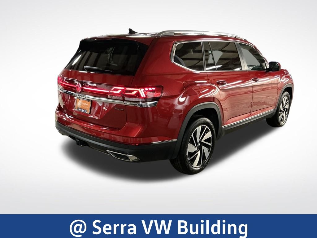 2024 Volkswagen Atlas SEL photo 4