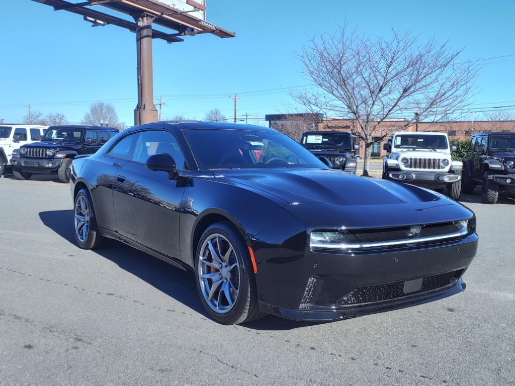 2025 Dodge Charger Daytona Scat Pack photo 3
