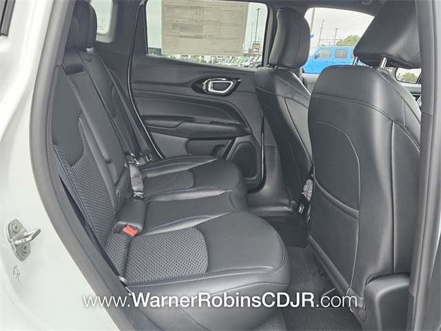 2026 Jeep Compass Latitude Altitude photo 14