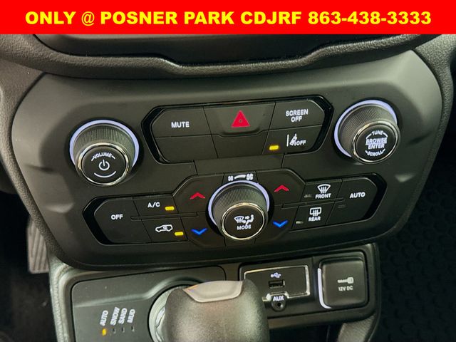 2022 Jeep Renegade Latitude photo 16