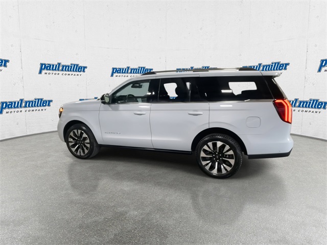 2025 Ford Expedition Platinum photo 2