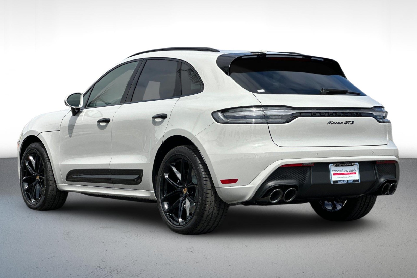 2025 Porsche Macan GTS photo 4