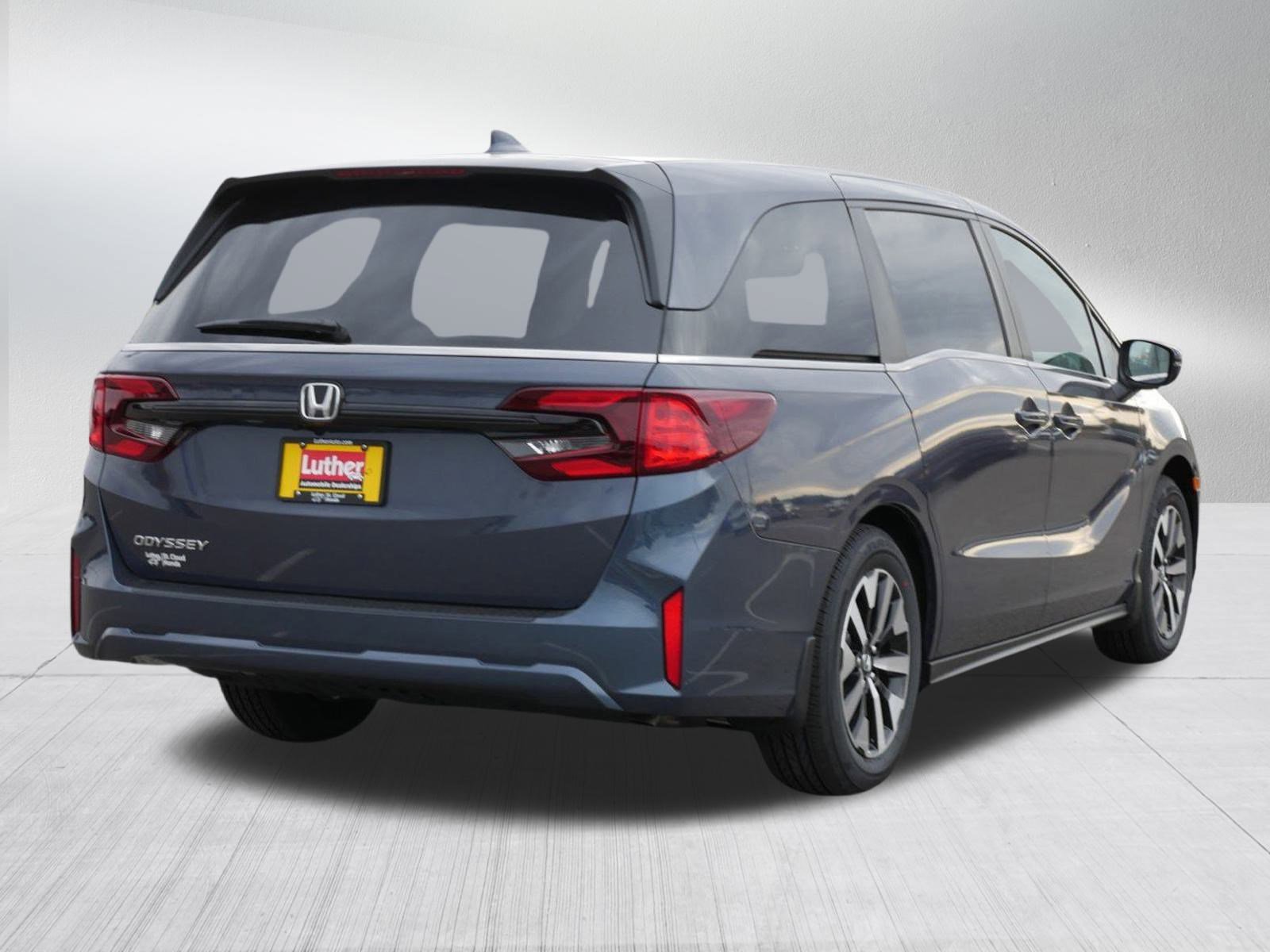 2026 Honda Odyssey EX-L photo 2