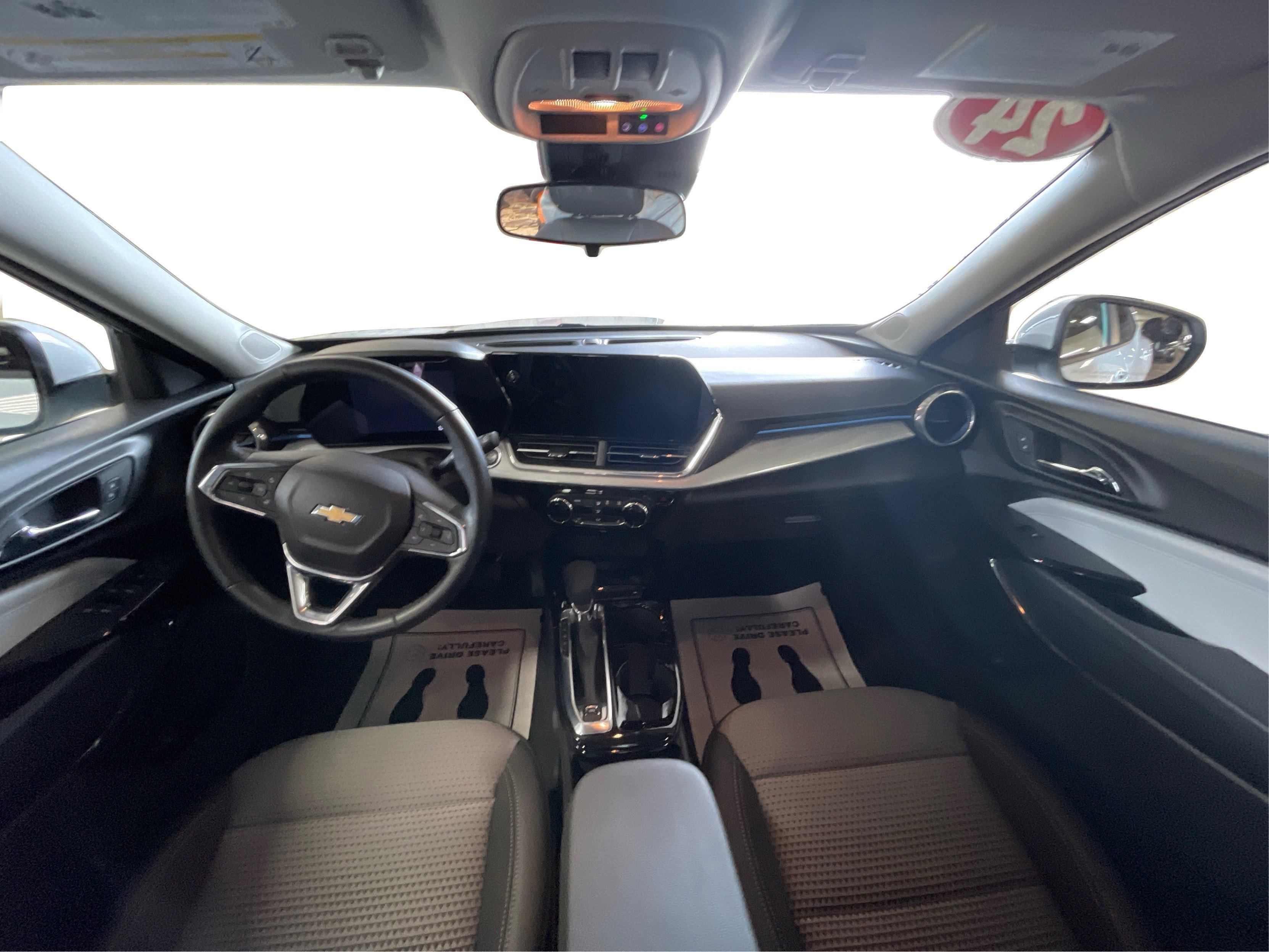 2024 Chevrolet Trax LT photo 17