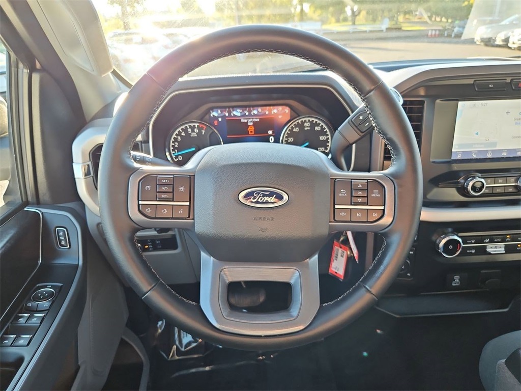 2023 Ford F-150 XLT photo 13