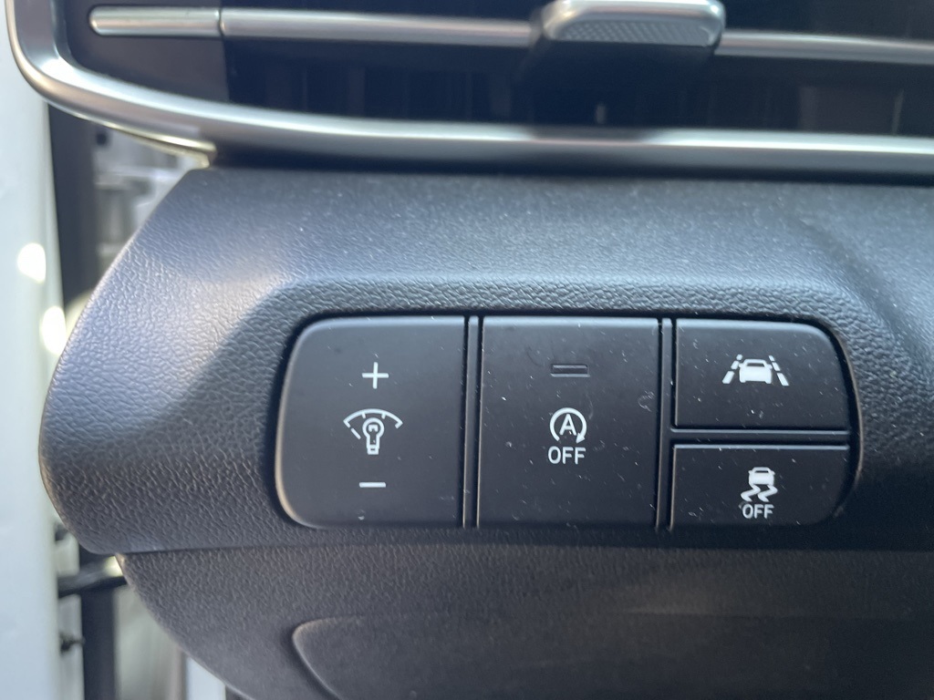 2022 Hyundai Elantra SE photo 8