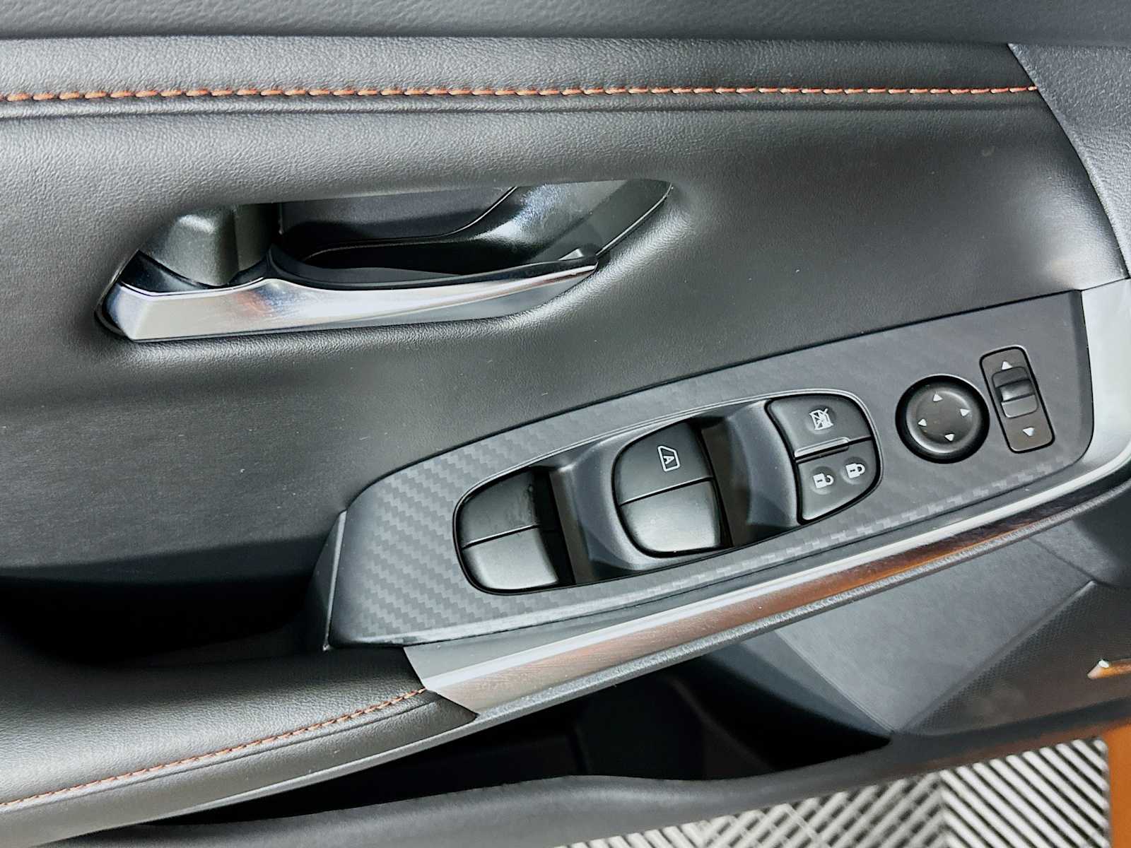 2024 Nissan Sentra SR photo 16
