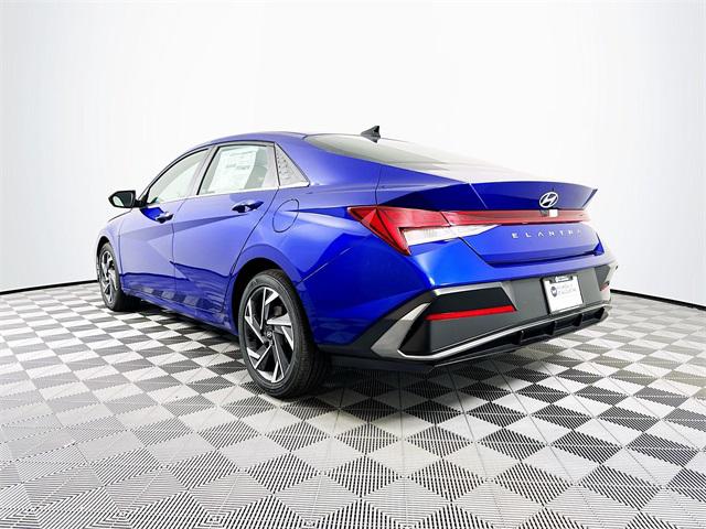 2025 Hyundai Elantra SEL Convenience photo 4