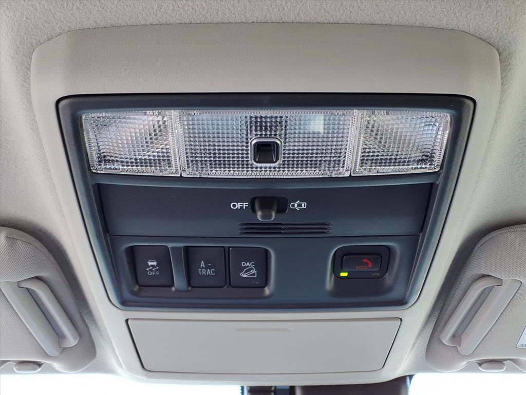 2024 Toyota 4Runner SR5 photo 17