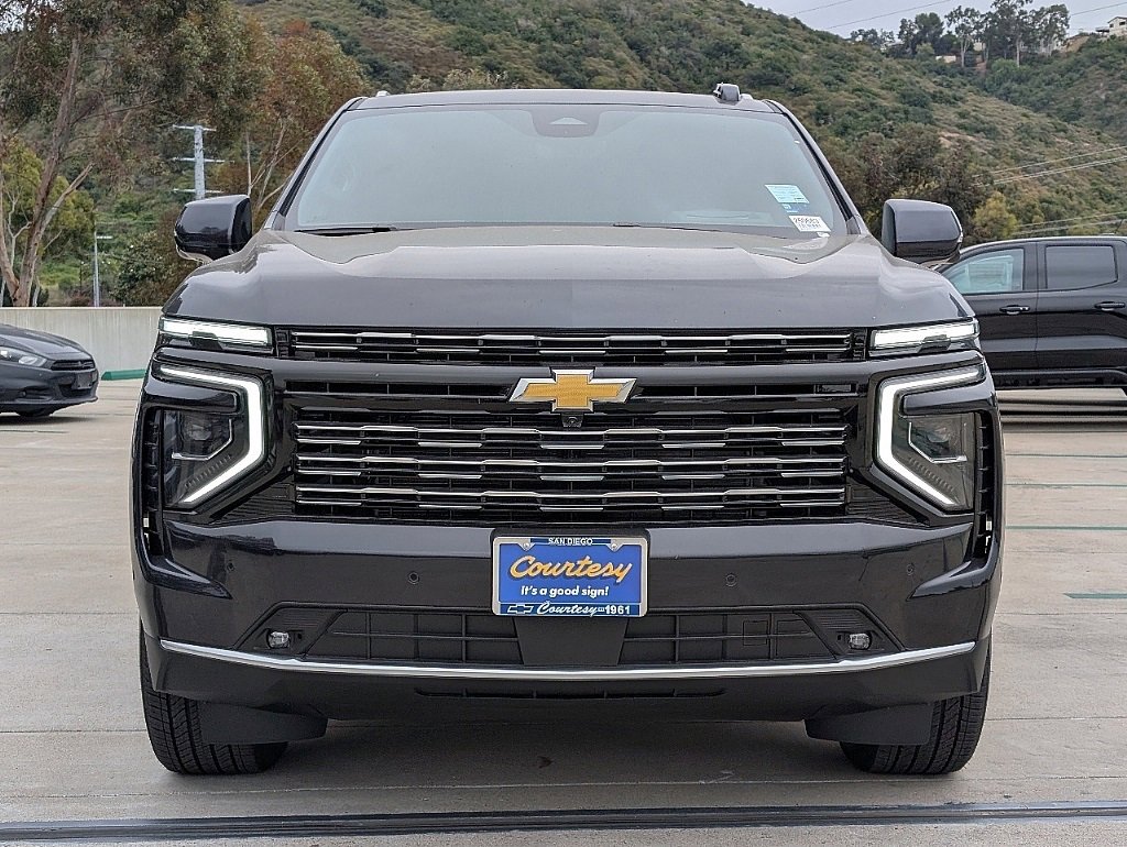 2025 Chevrolet Suburban High Country photo 4
