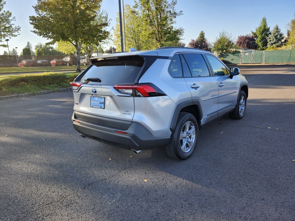2023 Toyota RAV4 Hybrid LE photo 6