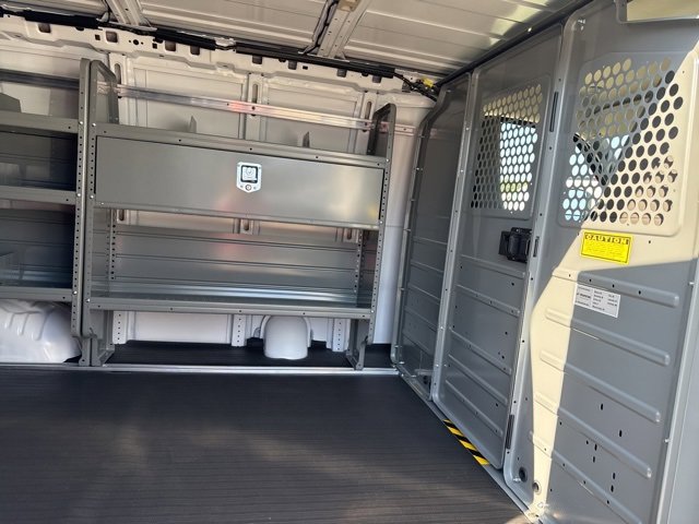 2025 Chevrolet Express Cargo 3500 photo 6