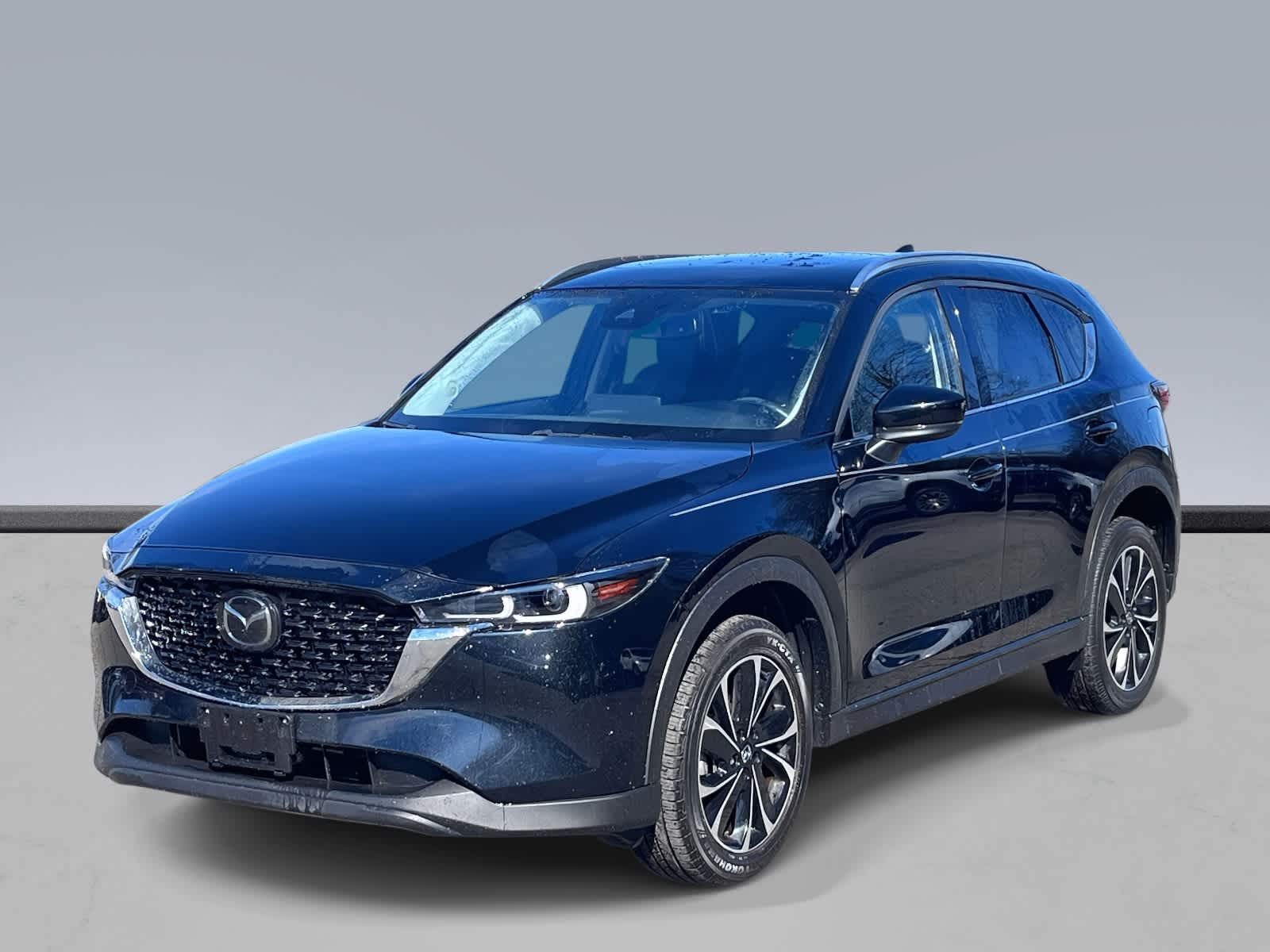2023 Mazda CX-5 S Premium package
