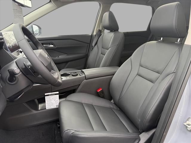 2025 Nissan Rogue SL photo 18