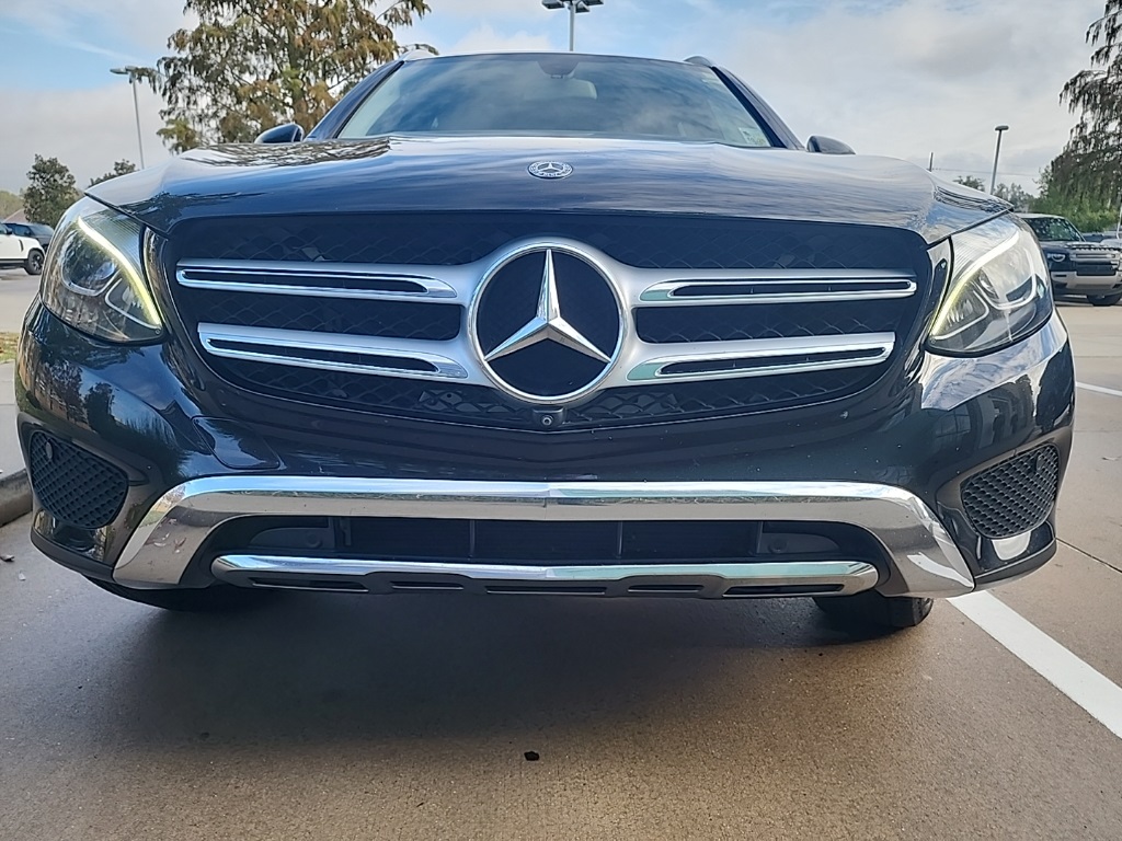 2019 Mercedes Benz GLC 300 photo 2