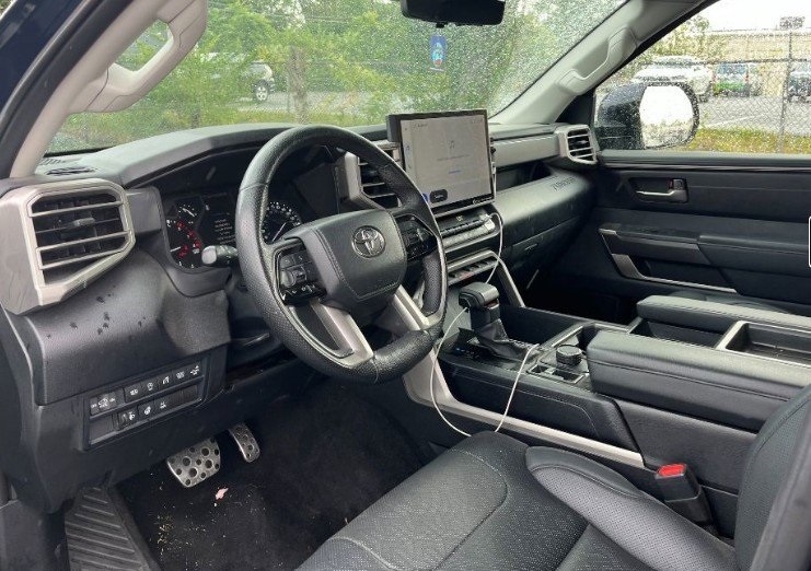 2022 Toyota Tundra SR5 CrewMax photo 5