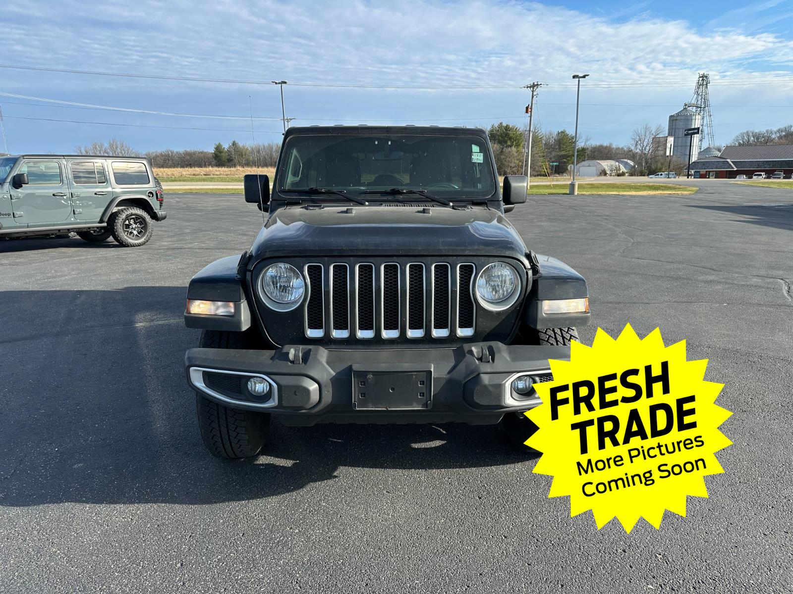 2021 Jeep Wrangler Unlimited Sahara photo 2