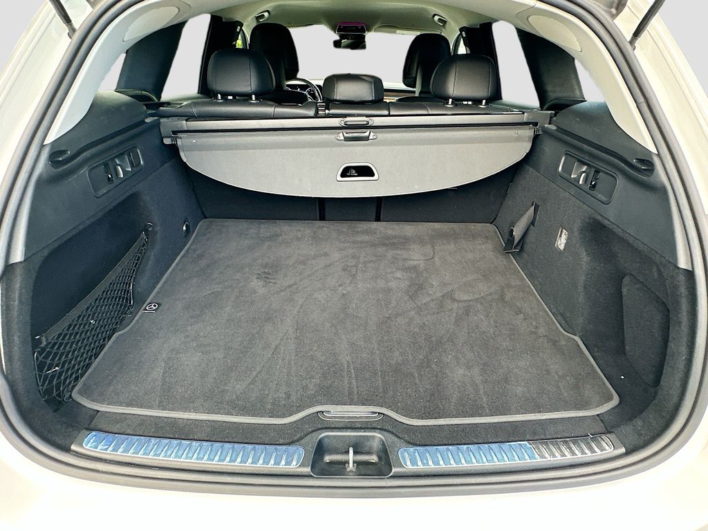 2024 Mercedes Benz GLC 300 photo 26