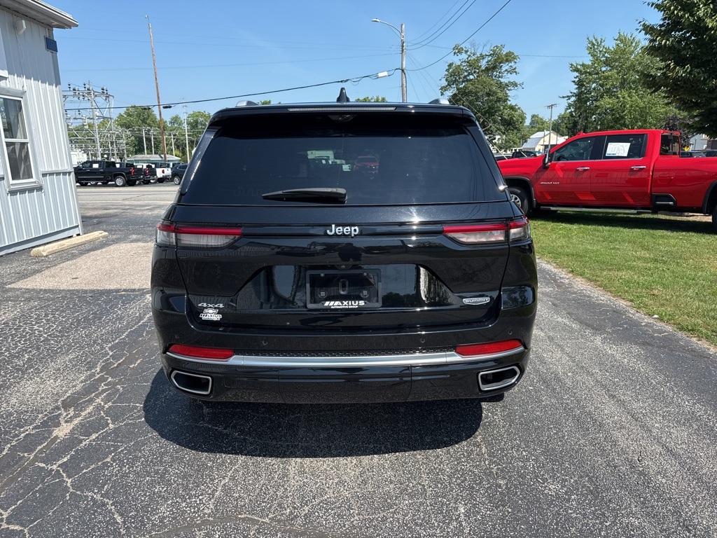 2023 Jeep Grand Cherokee Summit photo 4