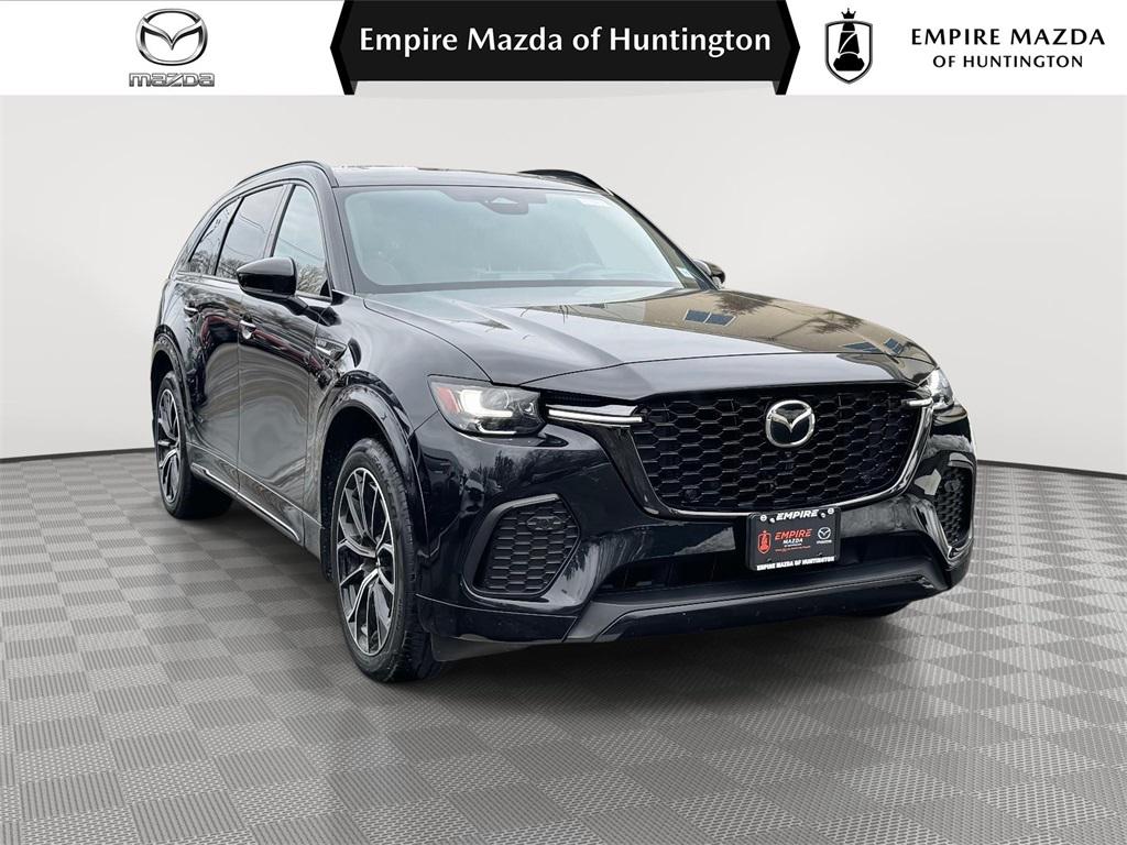 2025 Mazda CX-70 Premium Plus Package's photo