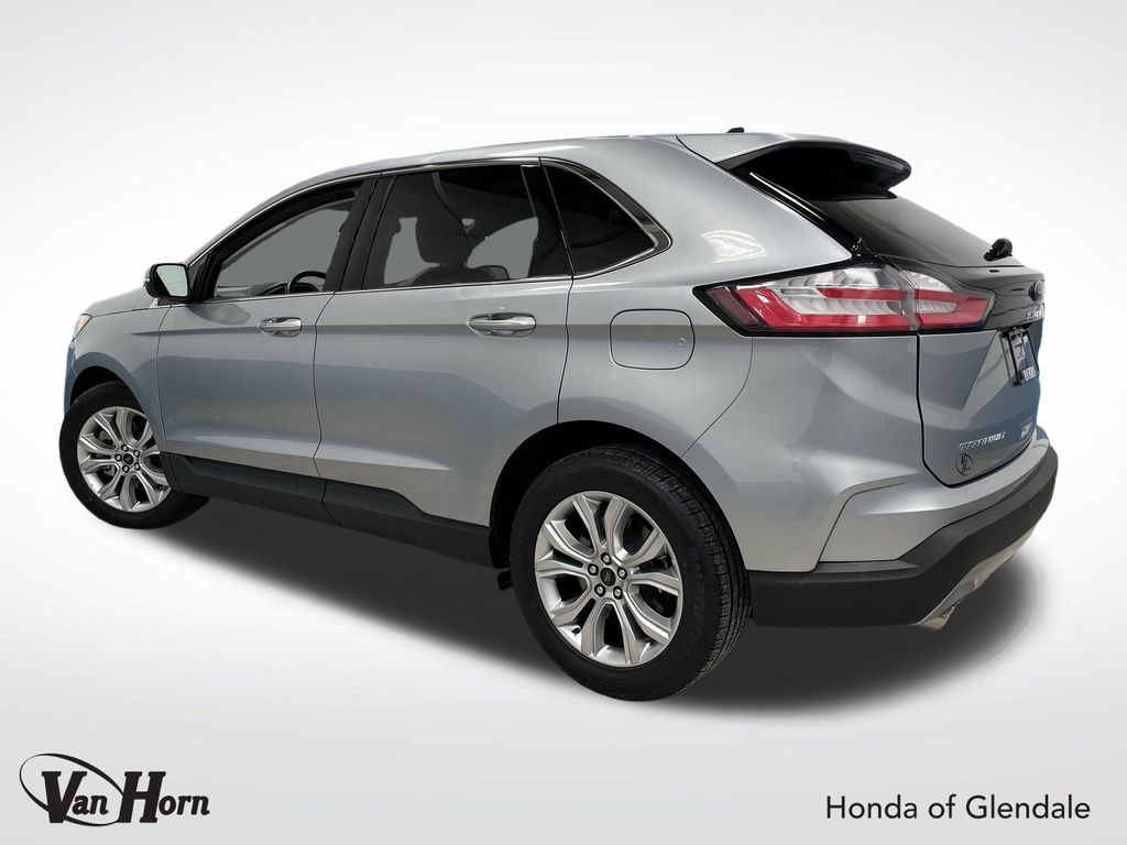 2024 Ford Edge Titanium photo 3