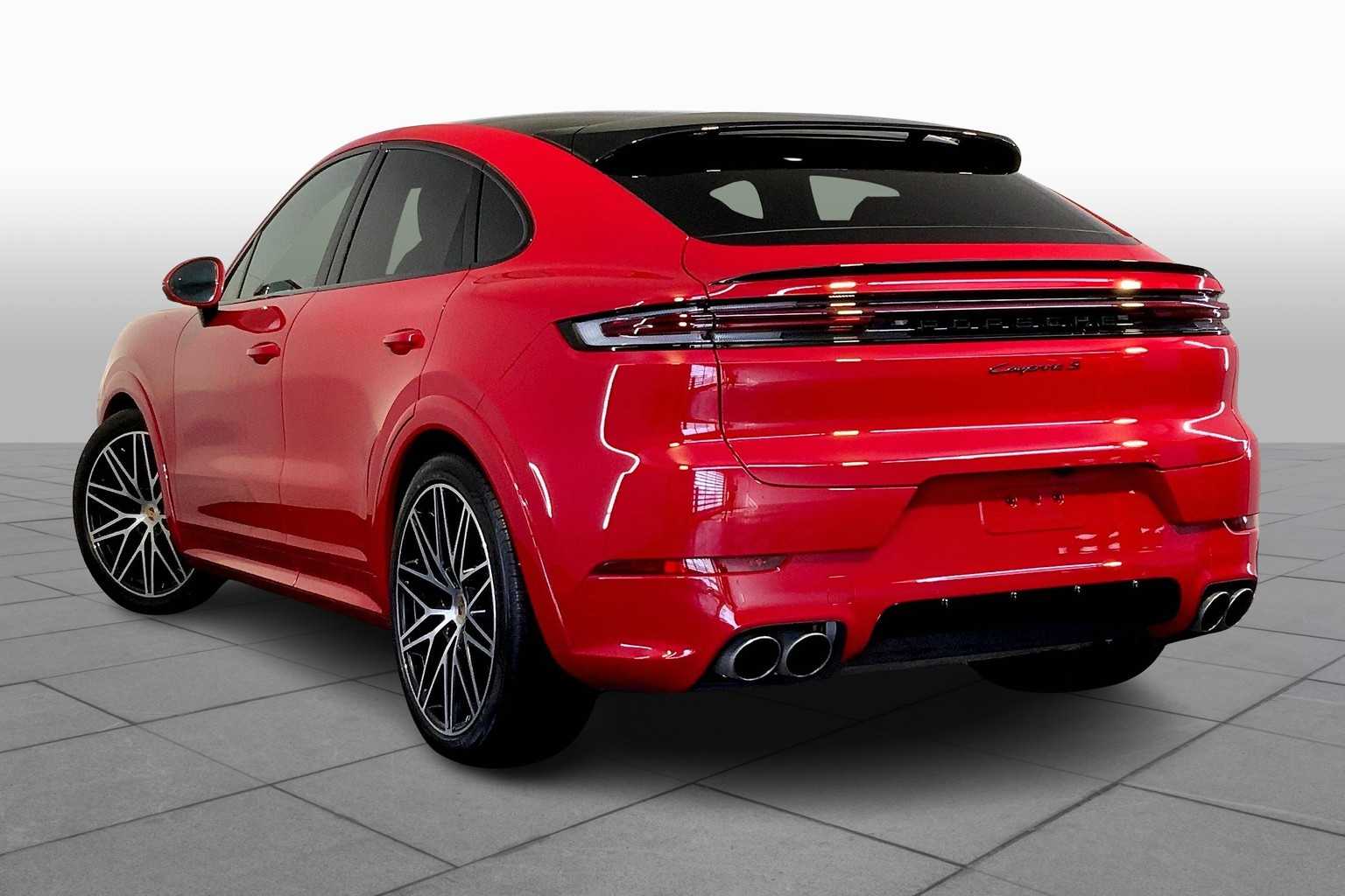 2024 Porsche Cayenne S Coupe photo 11