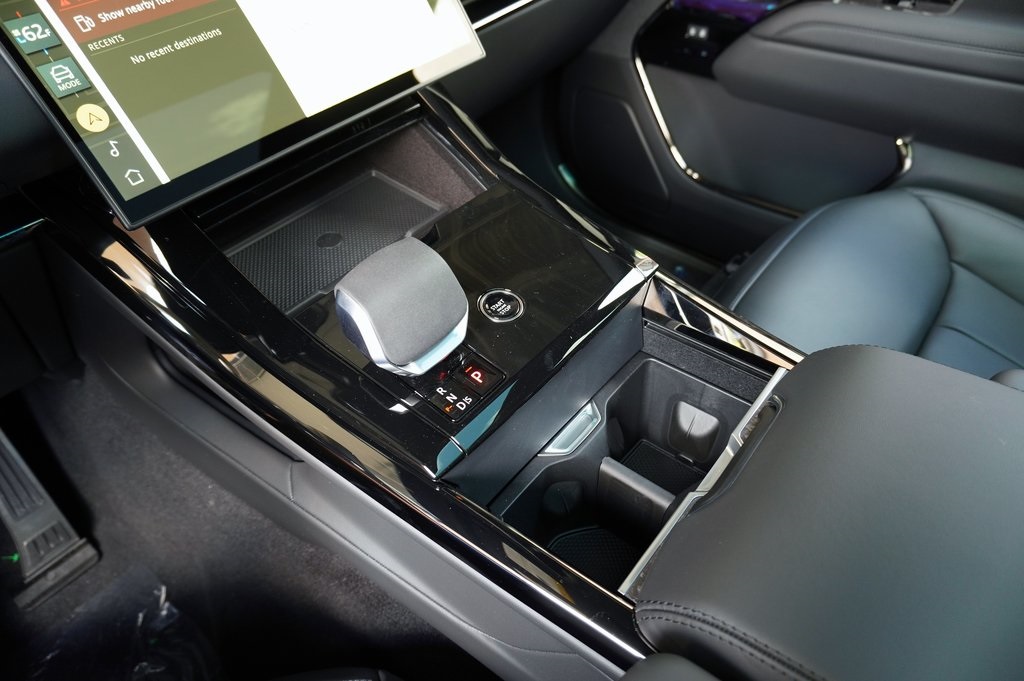 2025 Land Rover Range Rover Sport SE photo 21