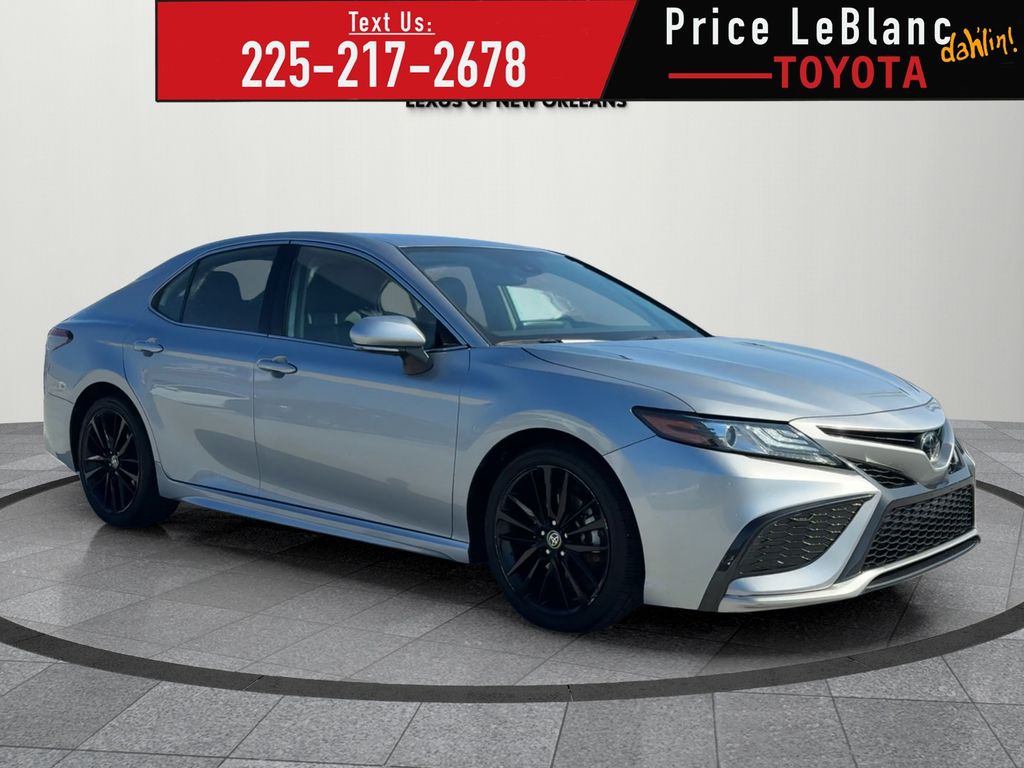 2023 Toyota Camry XSE's photo