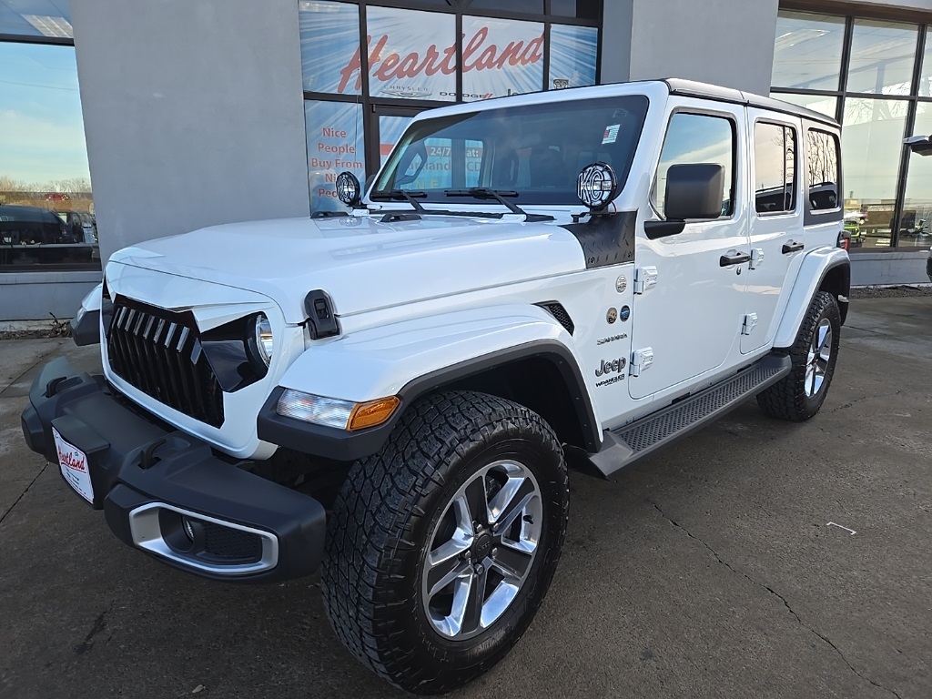Used 2018 Jeep All-New Wrangler Unlimited Sahara with VIN 1C4HJXEG5JW324428 for sale in Kansas City